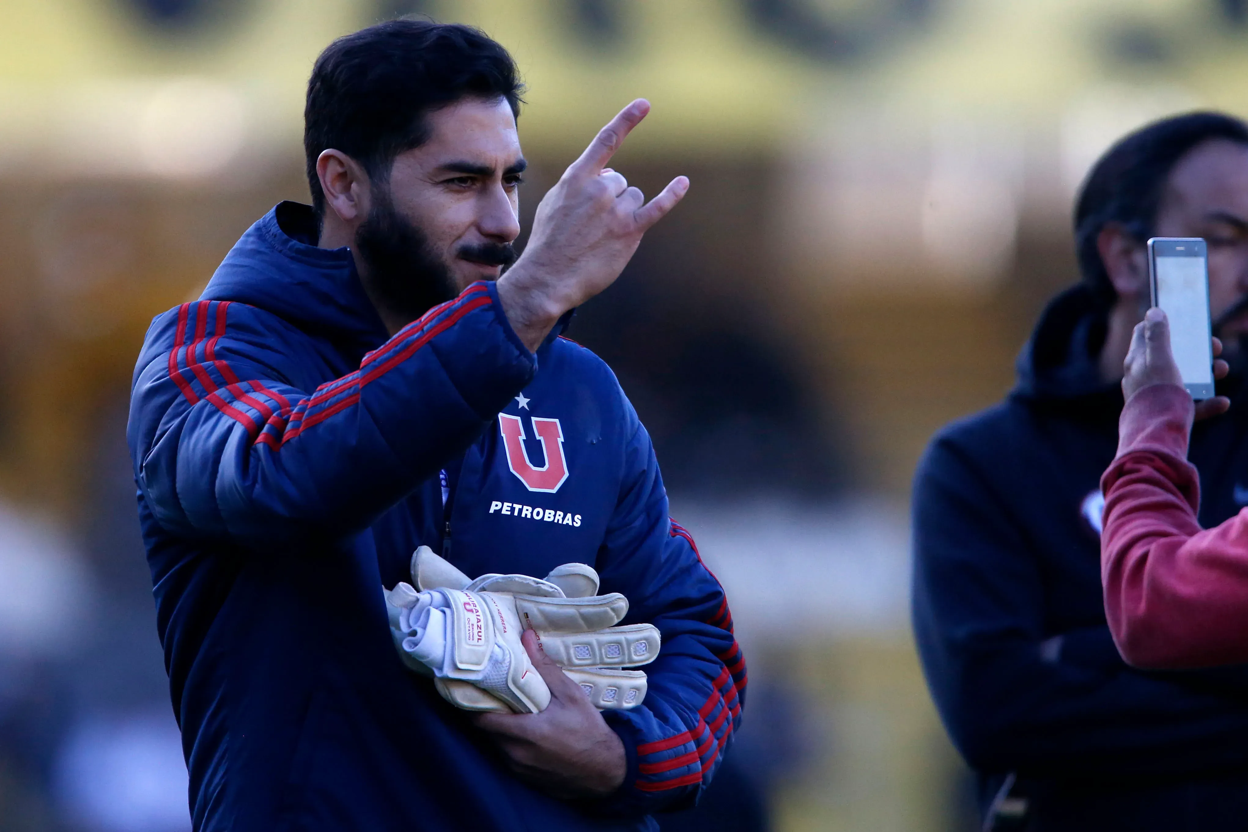 Johnny Herrera tiene a su favorito para asumir en la U de Chile. (Andres Pina/Photosport).