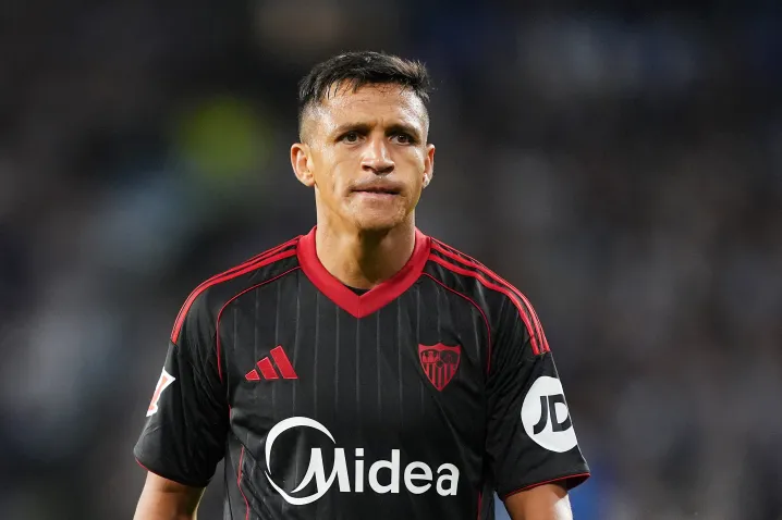 Alexis Sánchez fue suplente ante Real Betis. (Juan Manuel Serrano Arce/Getty Images).