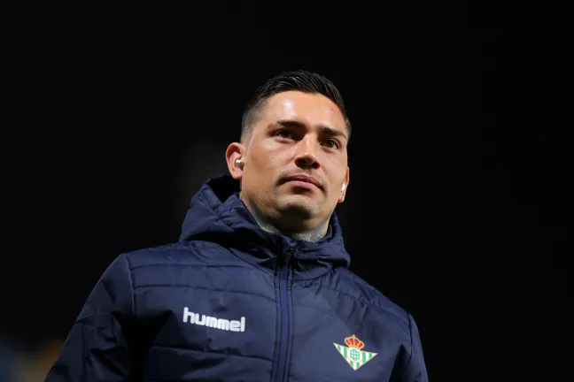 Chimy Ávila marcó cinco goles y regaló cuatro asistencias en el Betis. ¿Seguirá? (Fran Santiago/Getty Images).