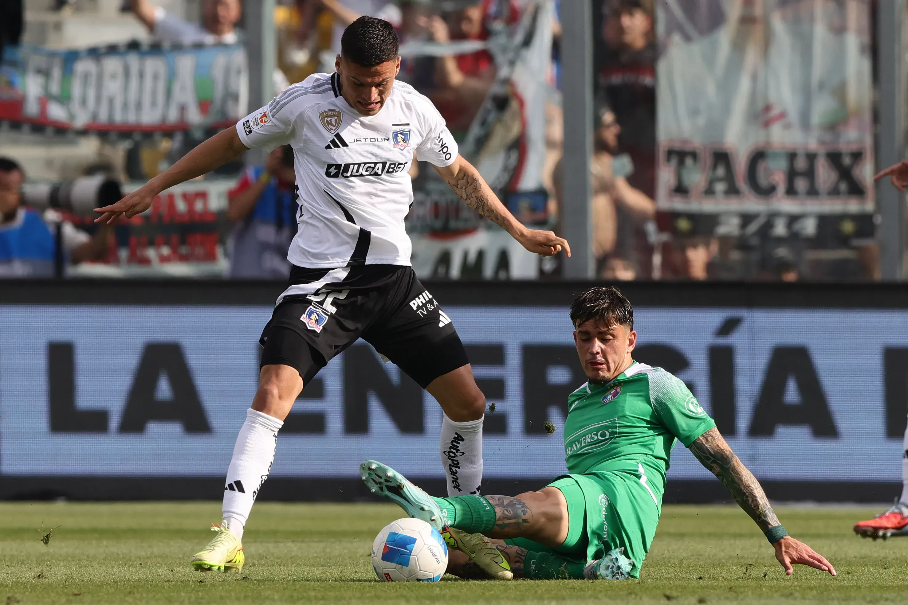 Lucas Cepeda ante Audax Italiano. Foto: Felipe Zanca/Photosport