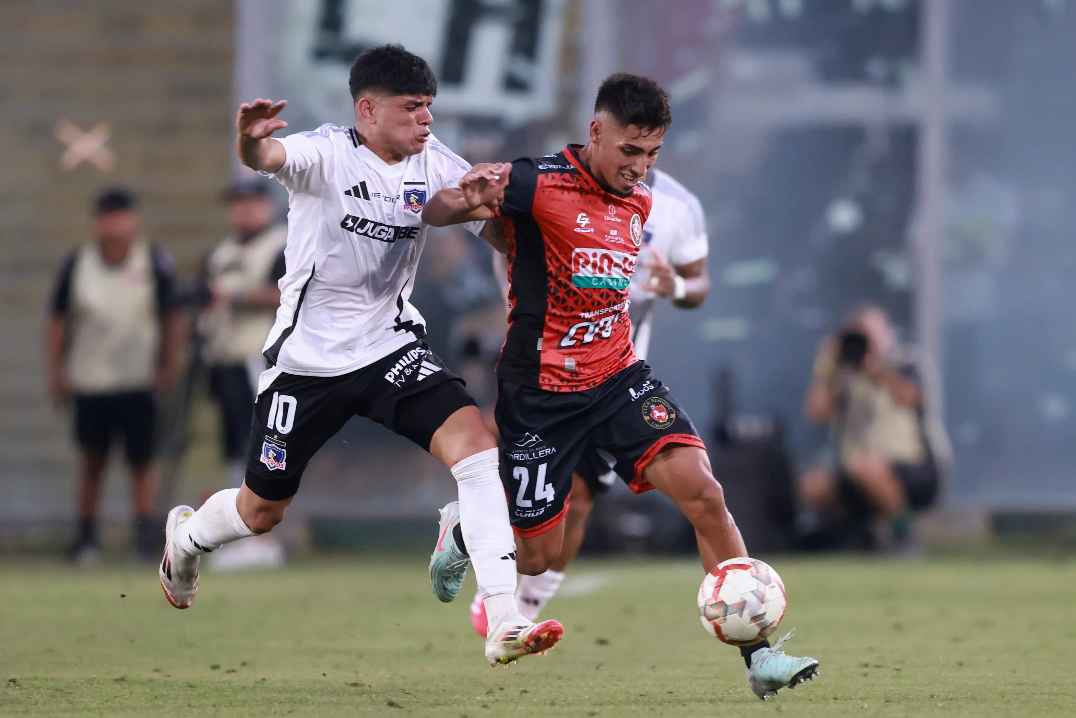 Aquino es uno de los jugadores que aparecen en el equipo ideal