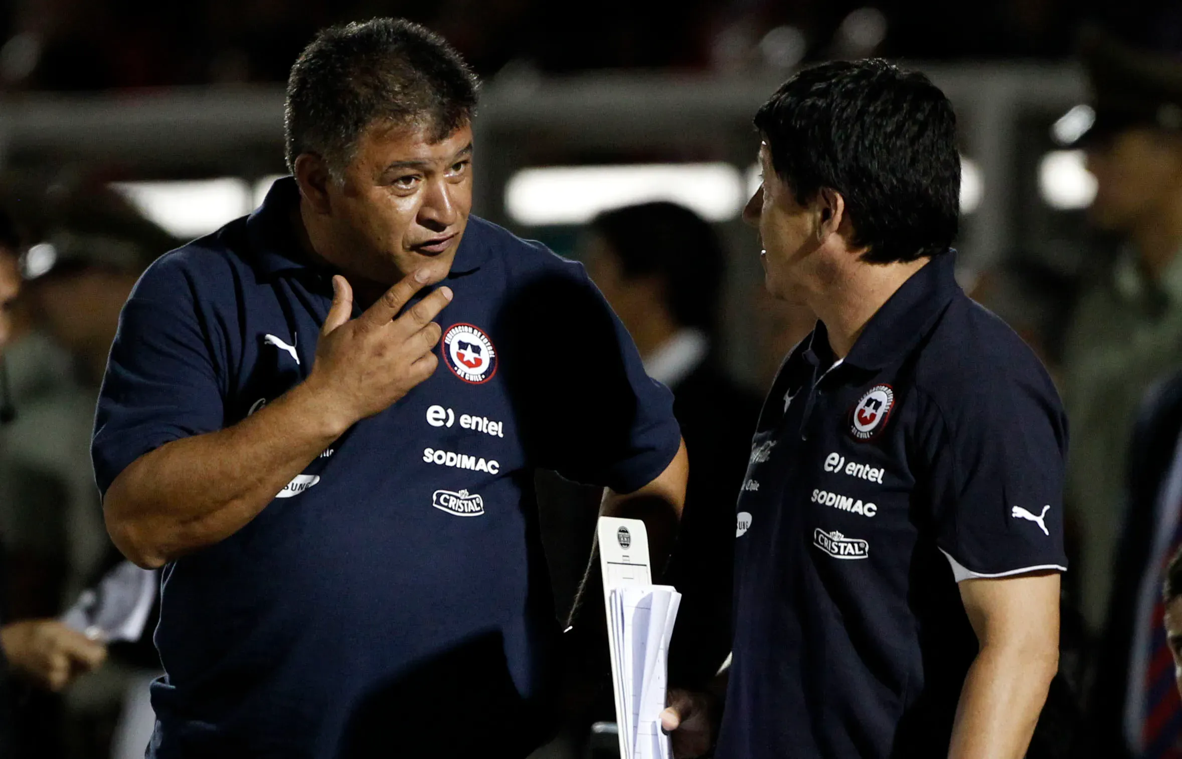 Claudio Borghi y Jaime Vera juntos en la selección chilena. (ANDRES PINA/PHOTOSPORT).