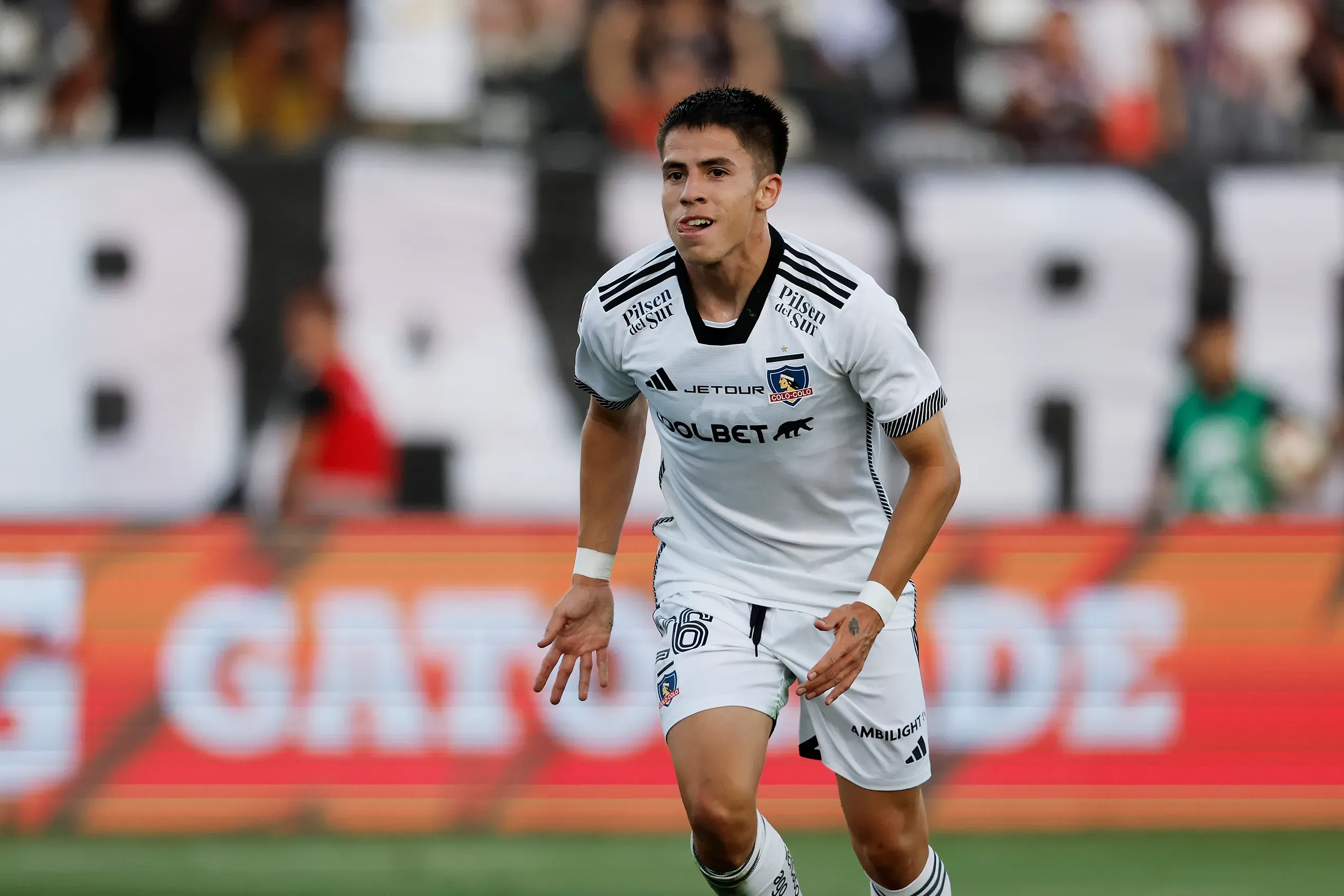 Estaba a préstamo y no vuelve: Matías Moya es el quinto cortado de Colo Colo | Photosport