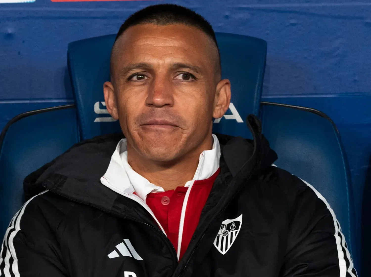 Alexis se va al banco un día antes del duelo contra Oviedo.