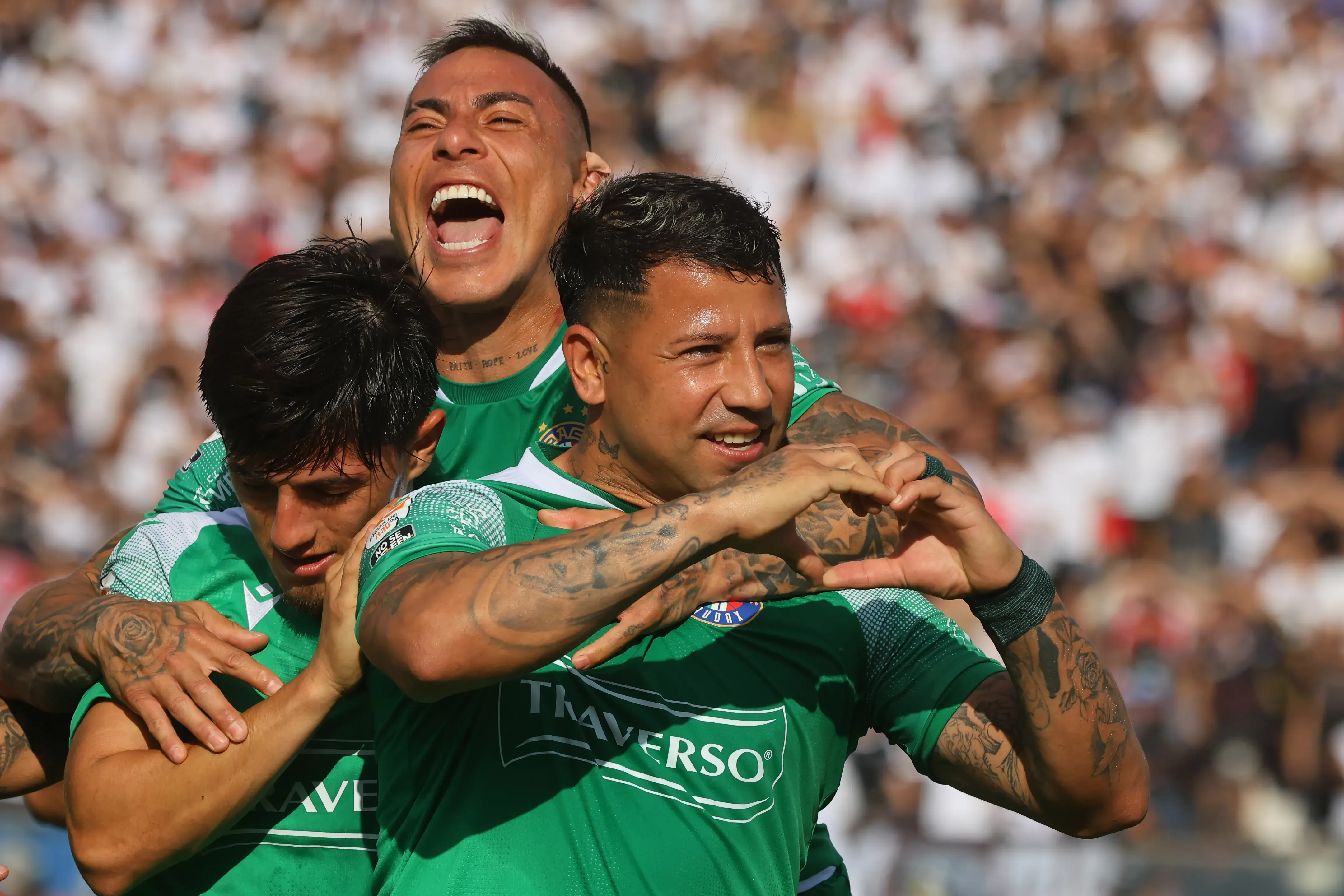 Lao Valencia y su gol a Colo Colo | Photosport