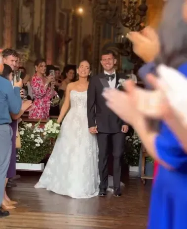 Ignacio Saavedra se casó y jugadores de Universidad Católica llegaron a celebrar. Foto: Instagram.