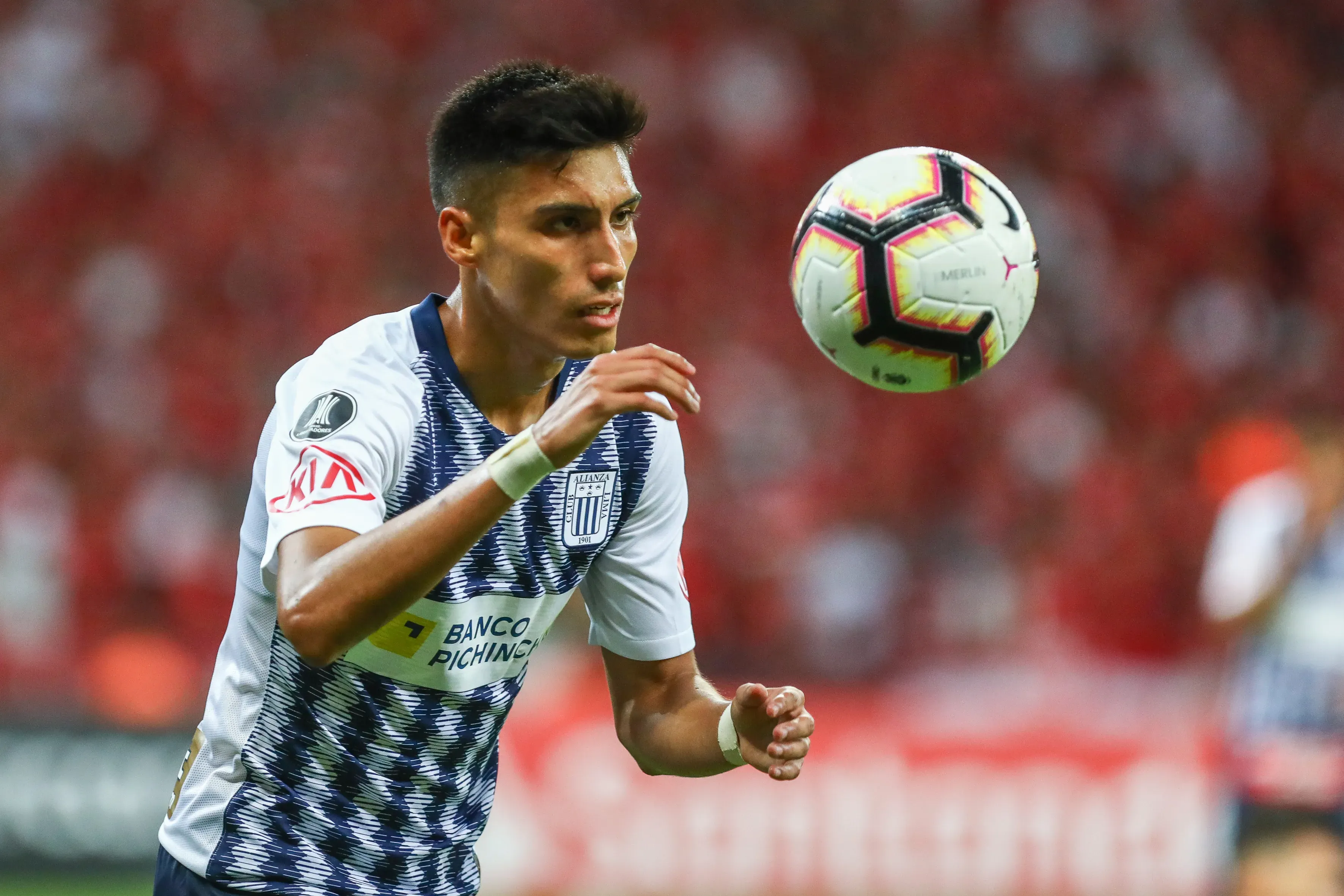 José Manzaneda en acción por Alianza Lina. (Lucas Uebel/Getty Images)