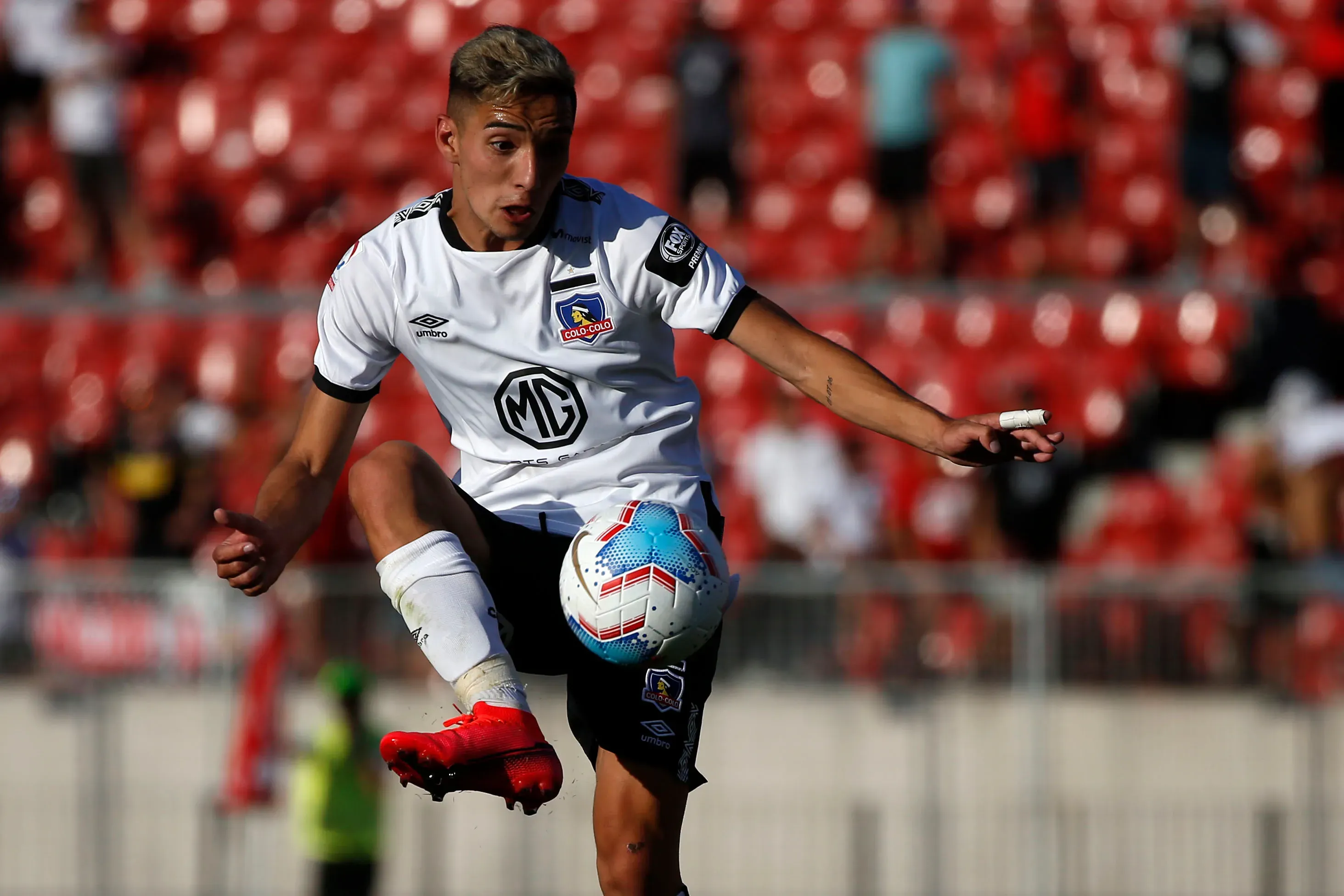 Branco Provoste tuvo que dejar Colo Colo al término de la temporada 2020 tras nunca consolidarse en el Cacique. | Foto: Photosport.