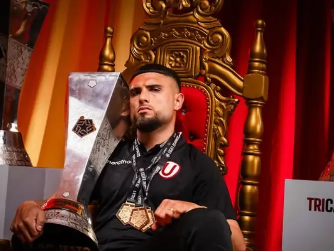 Rodrigo Ureña fue tricampeón en Universitario. (Foto: Instagram).