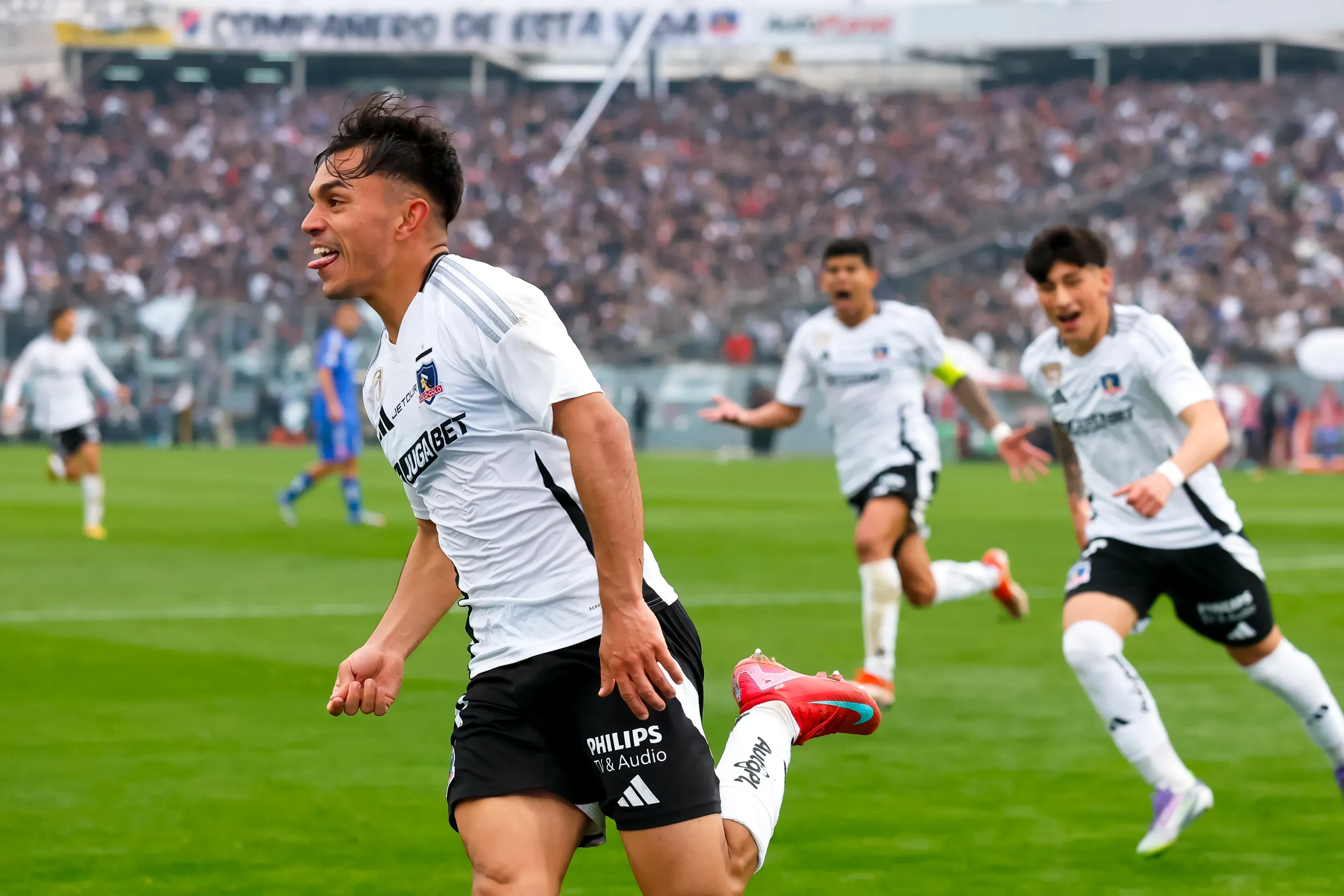 Vicente Pizarro interesa en el extranjero y Colo Colo puede hacer caja. Foto: Photosport.