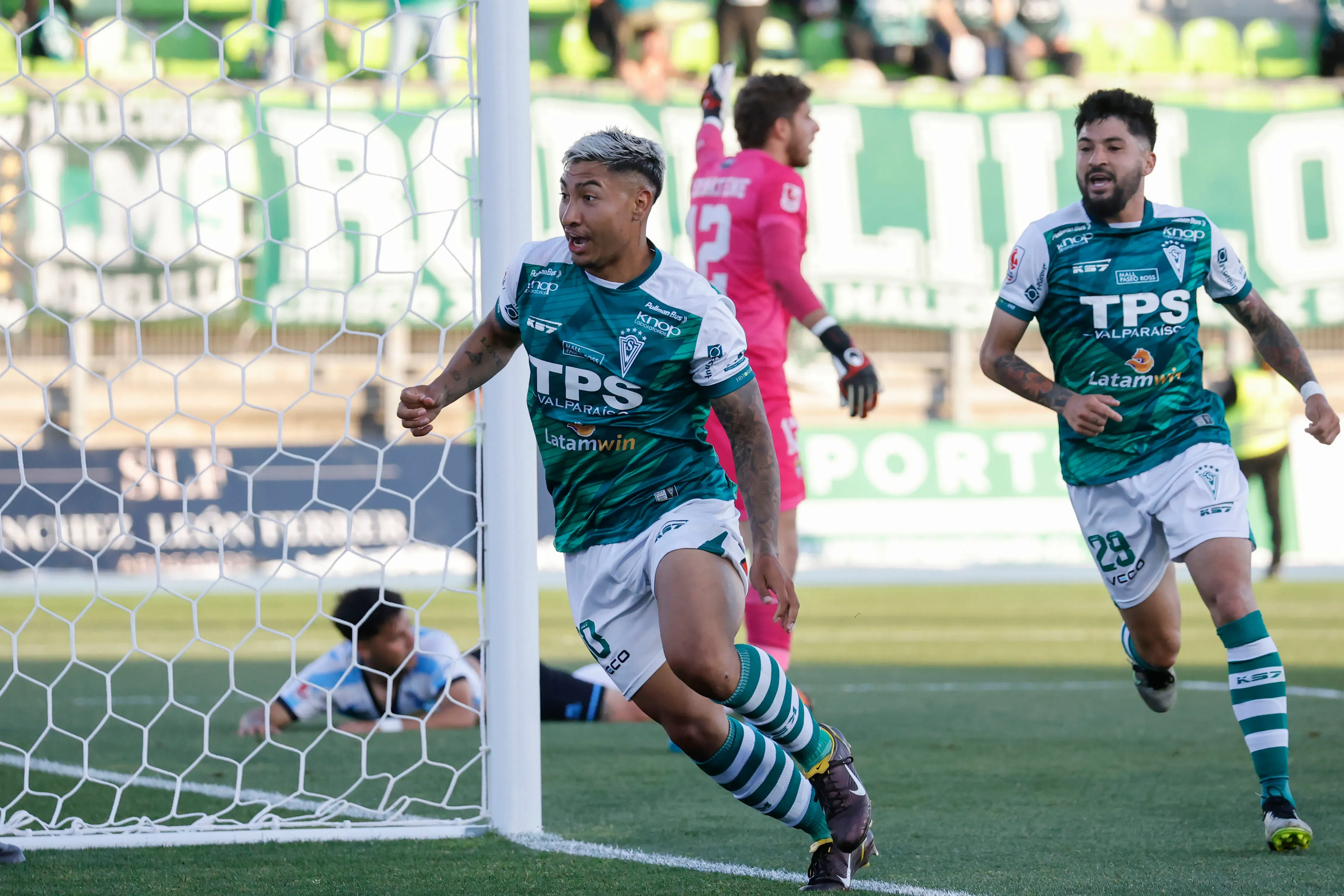 Pese a su gran 2025, Ethan Espinoza no volverá a Colo Colo para el 2026. | Foto: Photosport.