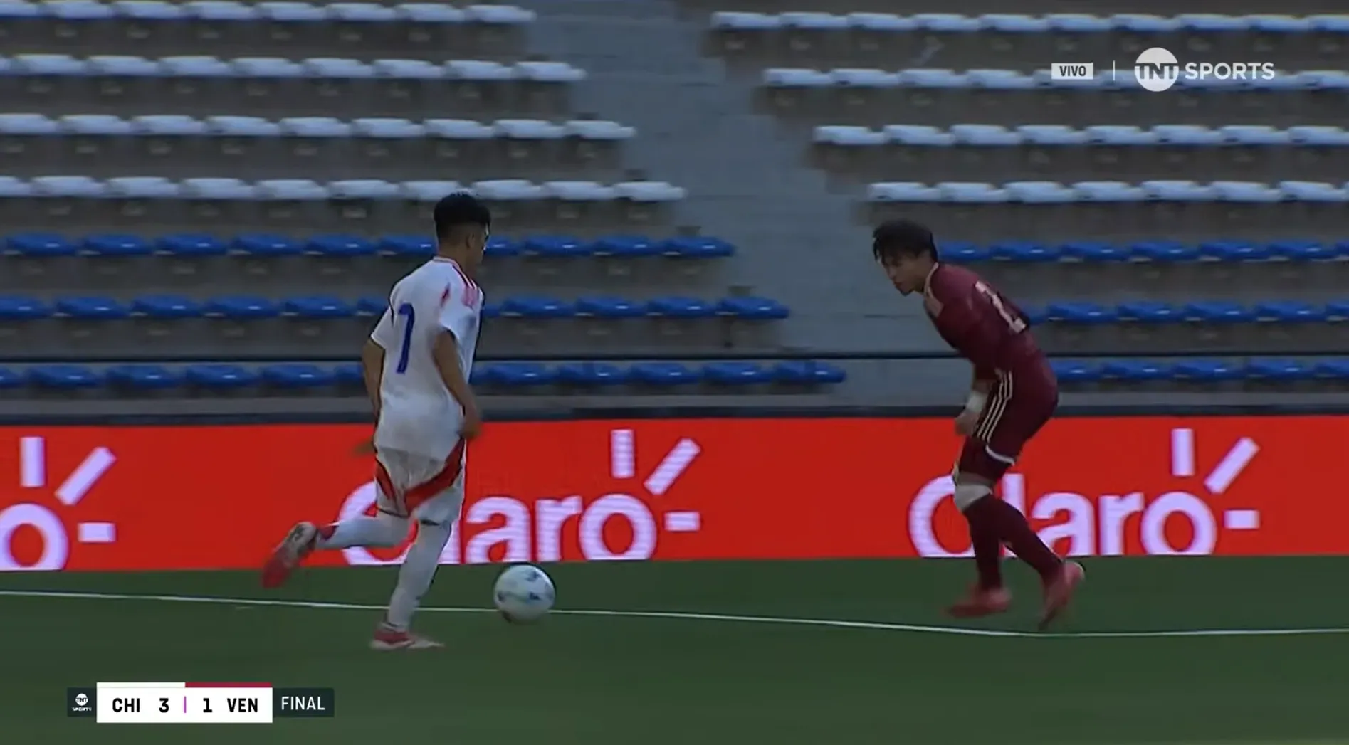 Otra imagen de una buena acción de Jonathan Guerrero. (Captura TNT Sports).