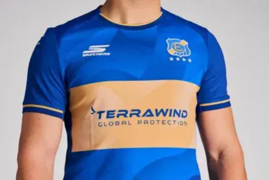 La nueva camiseta de Everton confeccionada por Skechers. | Foto: Captura.