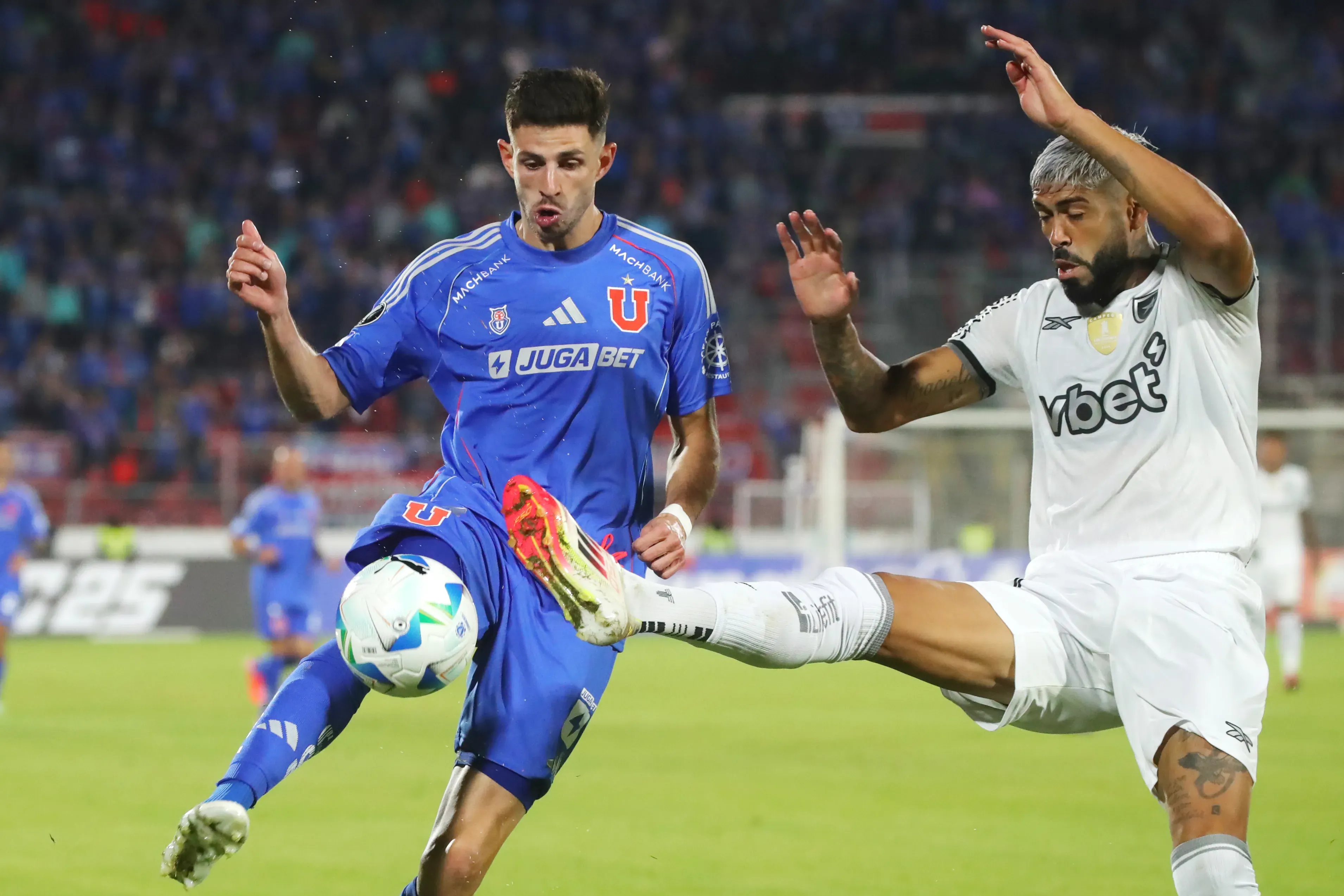 Lucas Di Yorio no sigue en U. de Chile: negocia con Santos Laguna | Getty Images