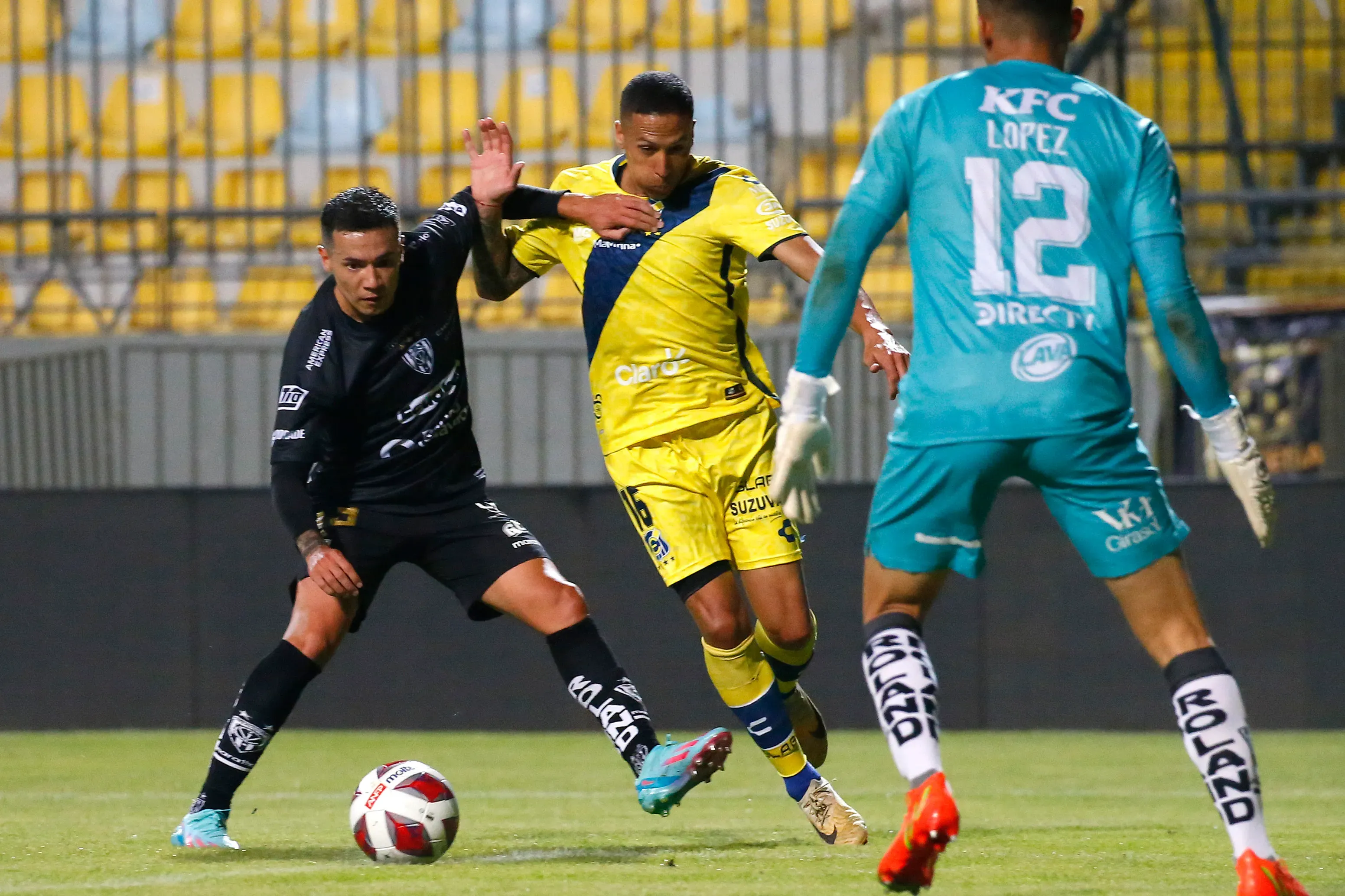 Matías Fernández Cordero vuelve a Chile para jugar en Colo Colo en 2026. Foto: Photosport.