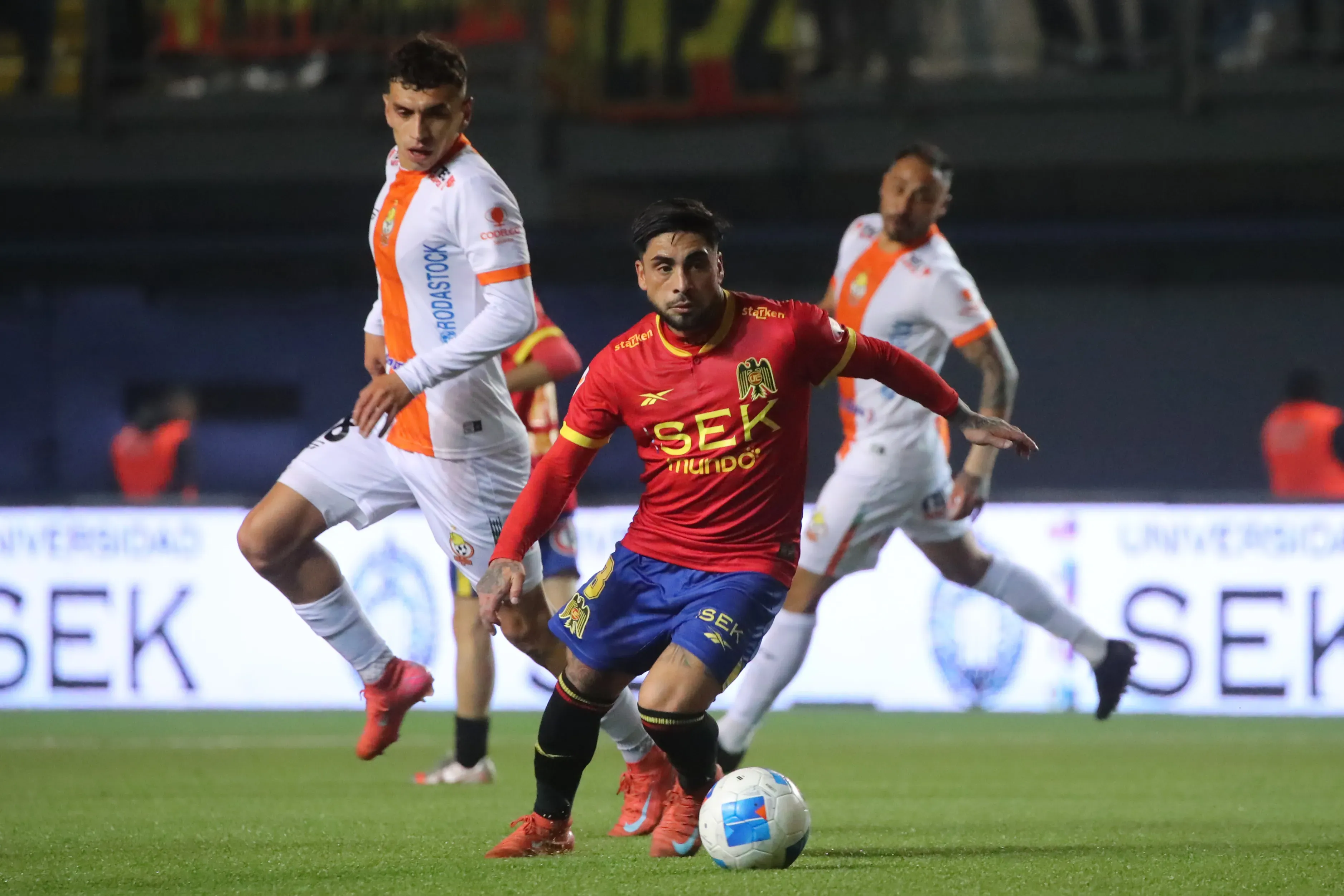 Ni goles ni asistencias registró Bryan Carvallo este 2025 con Unión Española. (Foto: Jonnathan Oyarzun/Photosport)