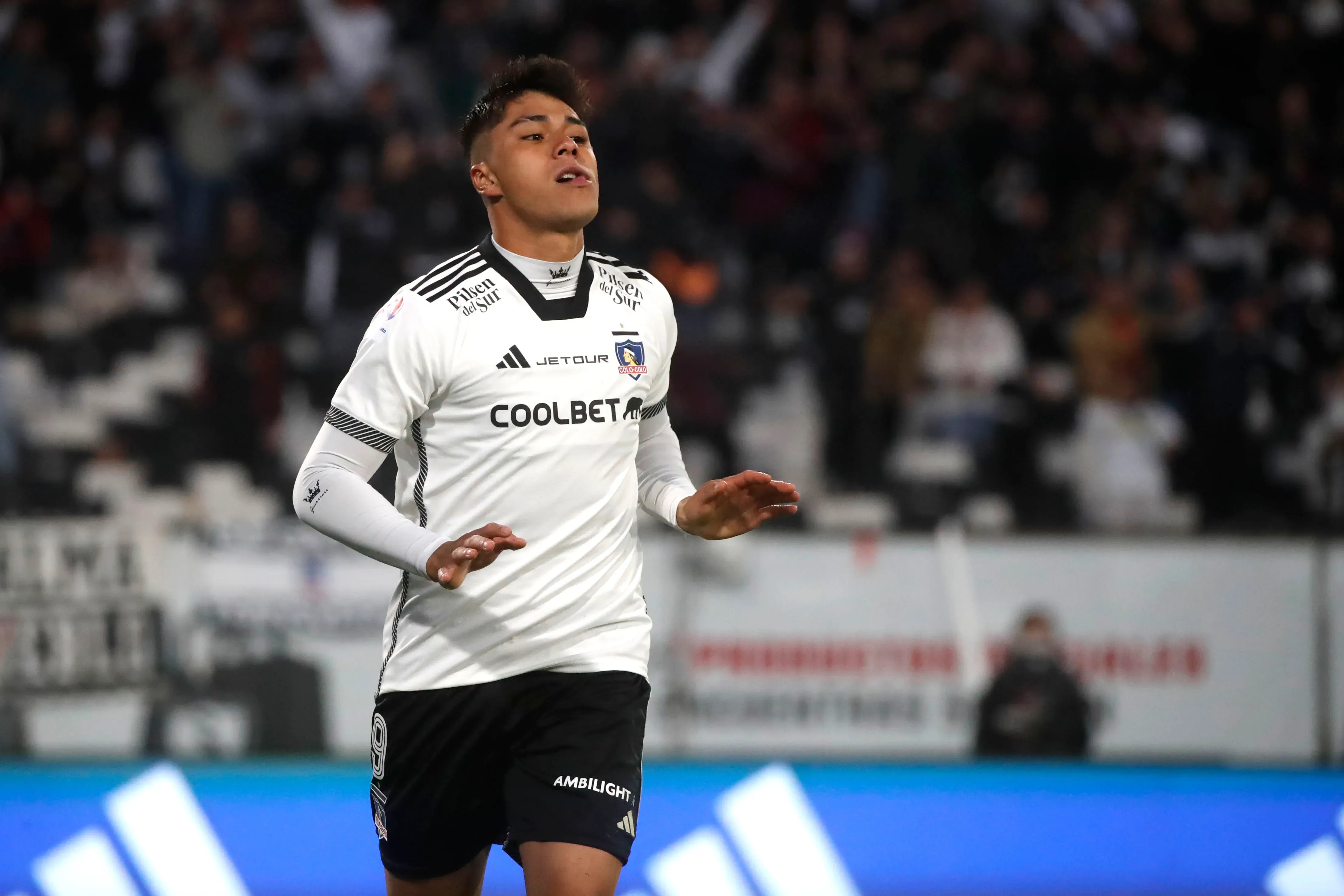 Damián Pizarro ha jugado 5 partidos en año y medio en Europa. Imagen: Photosport