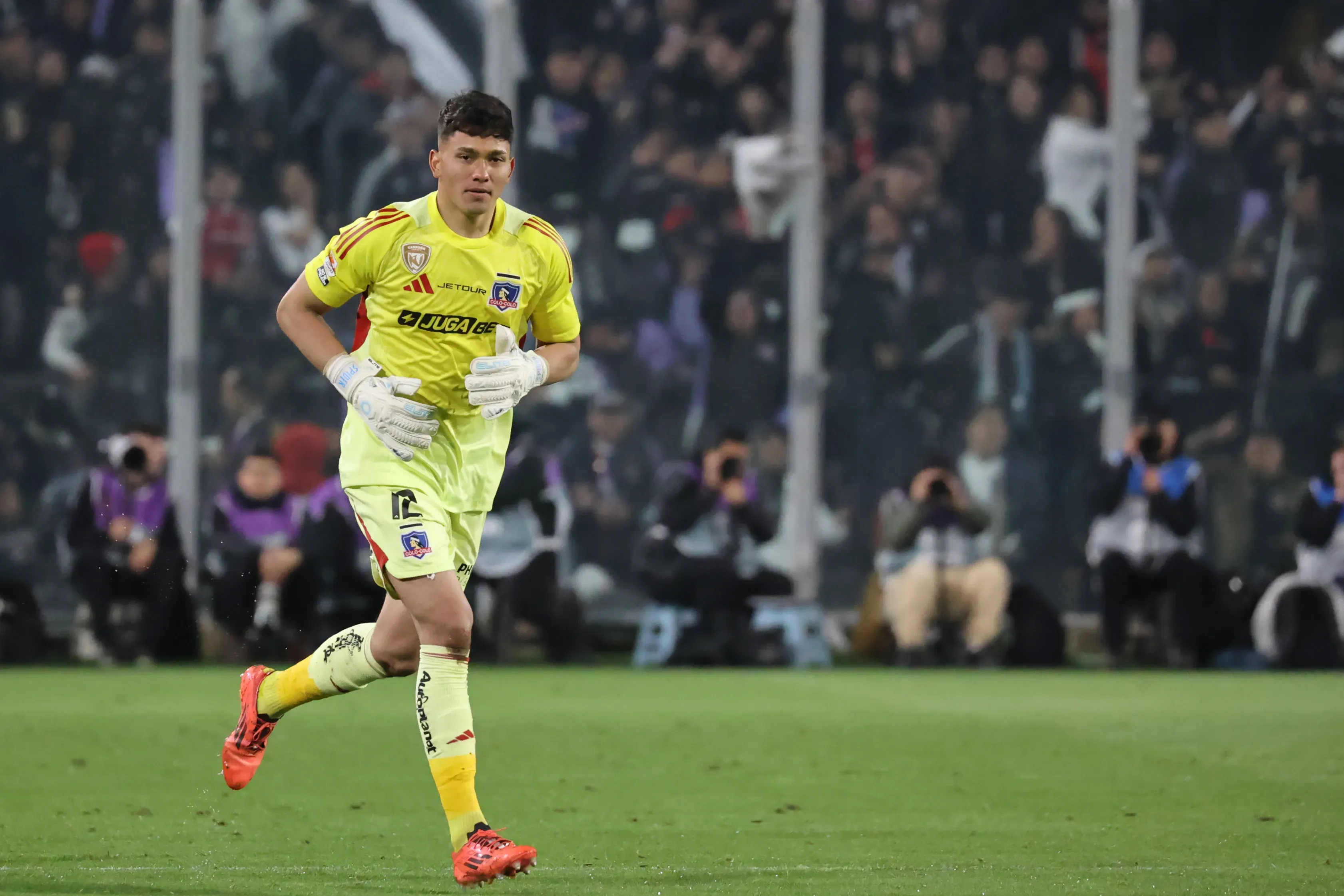 En Colo Colo consideran un préstamo para Eduardo Villanueva | Photosport