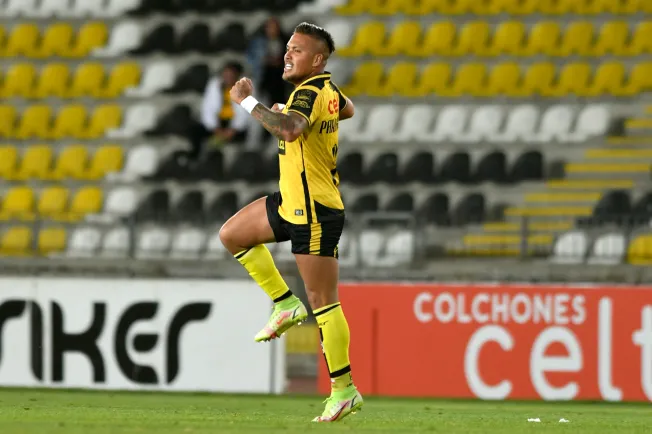 En 2023, Javier Parraguez jugó en Coquimbo Unido. (Alejandro Pizarro Ubilla/Photosport).