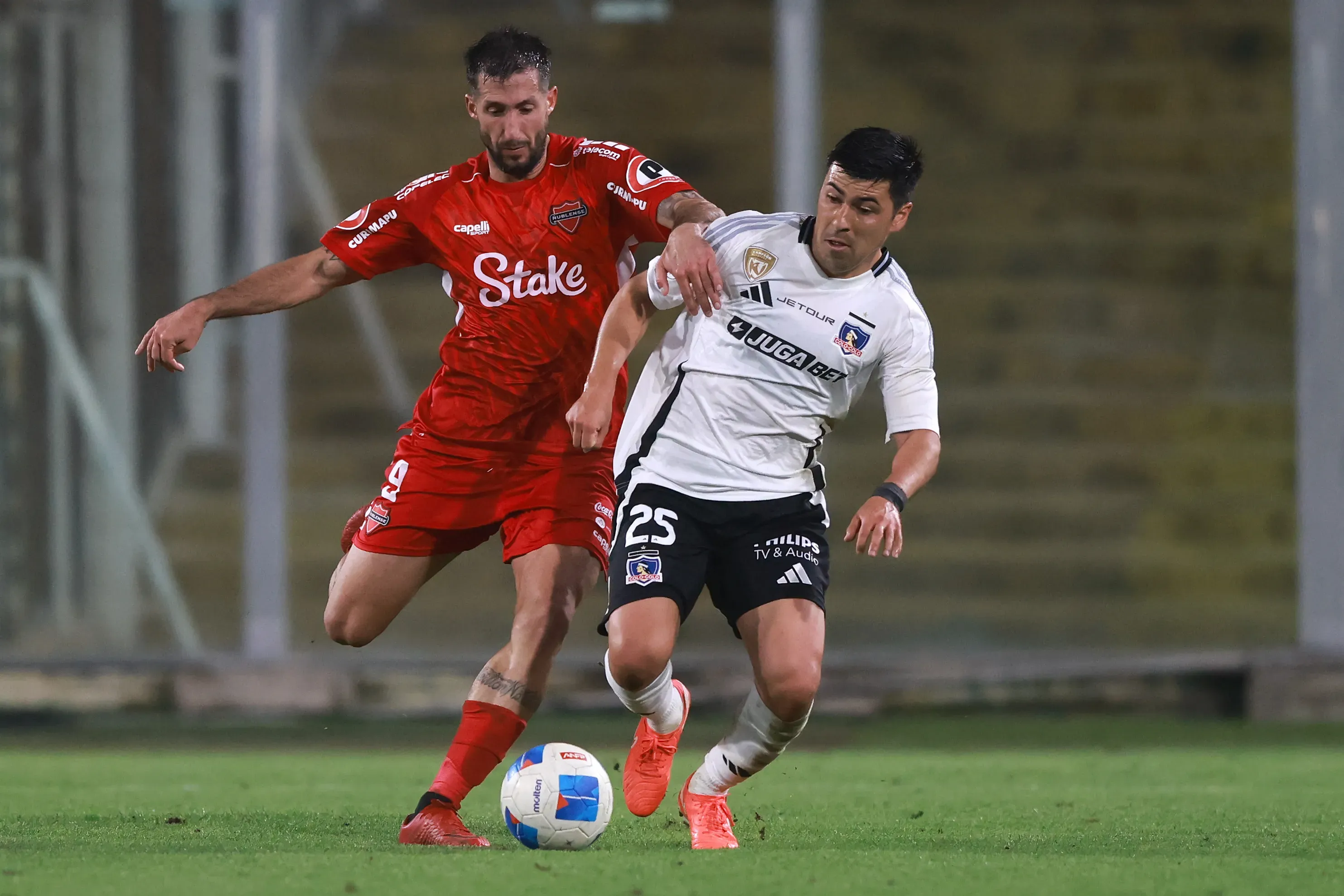 Sosa le supo anotar a los albos en Macul /Photosport