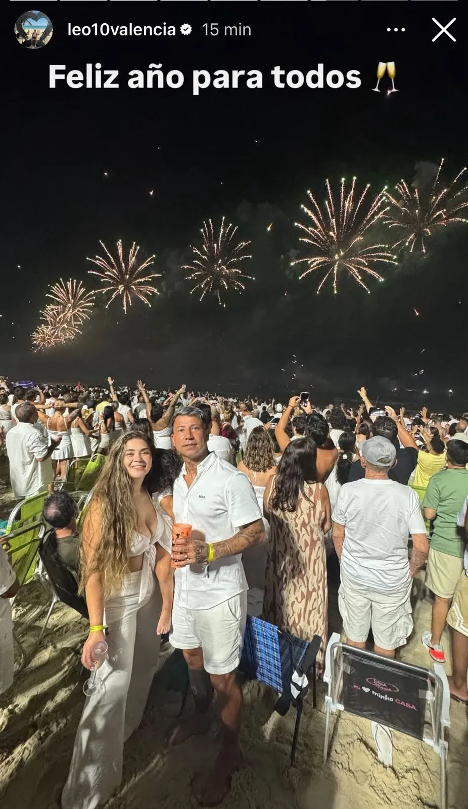 Leo Valencia celebrando en familia el Año Nuevo.