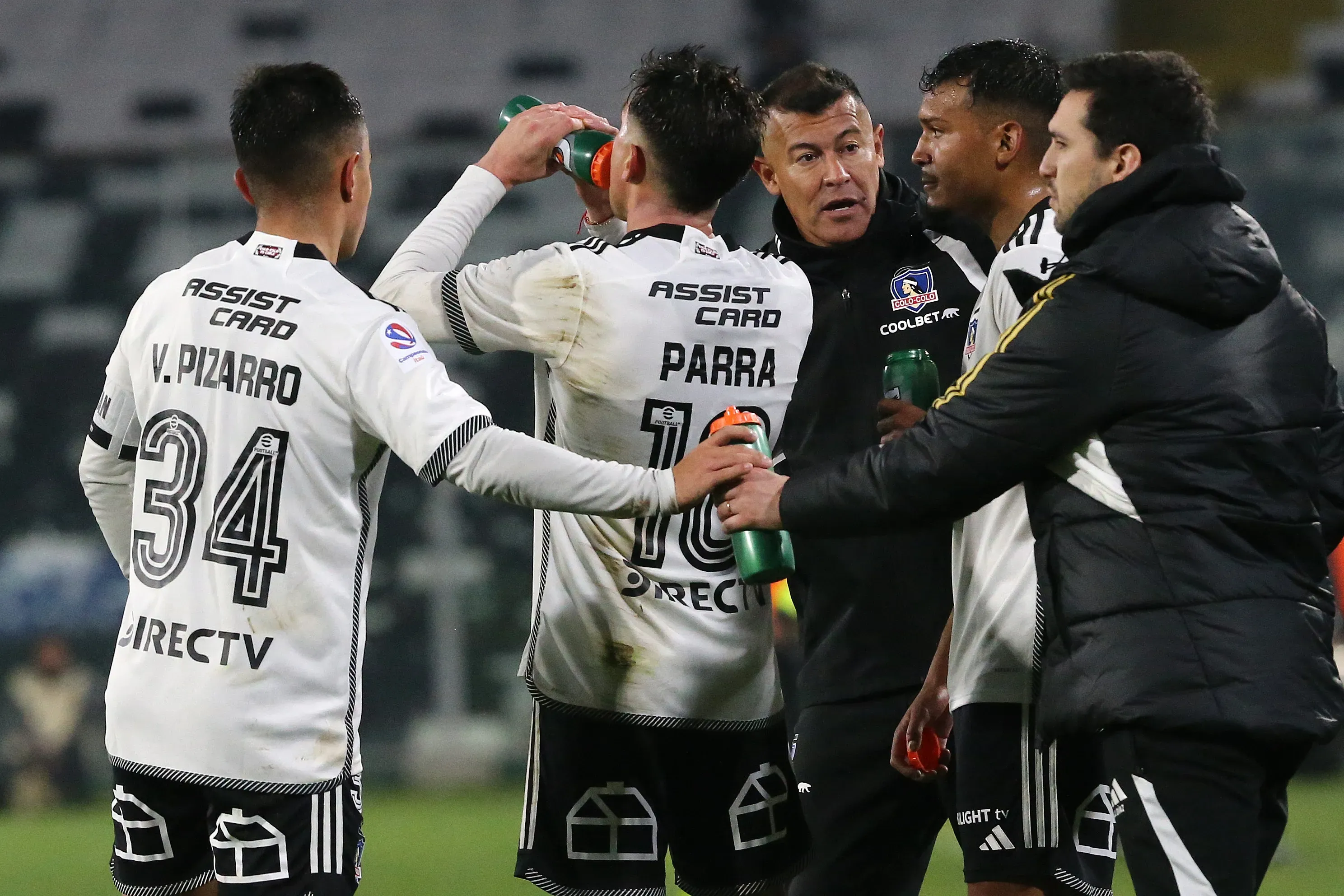 Jorge Almirón puede llevarse a Vicente Pizarro a Rosario Central y Colo Colo mira atento. Foto: Photosport.