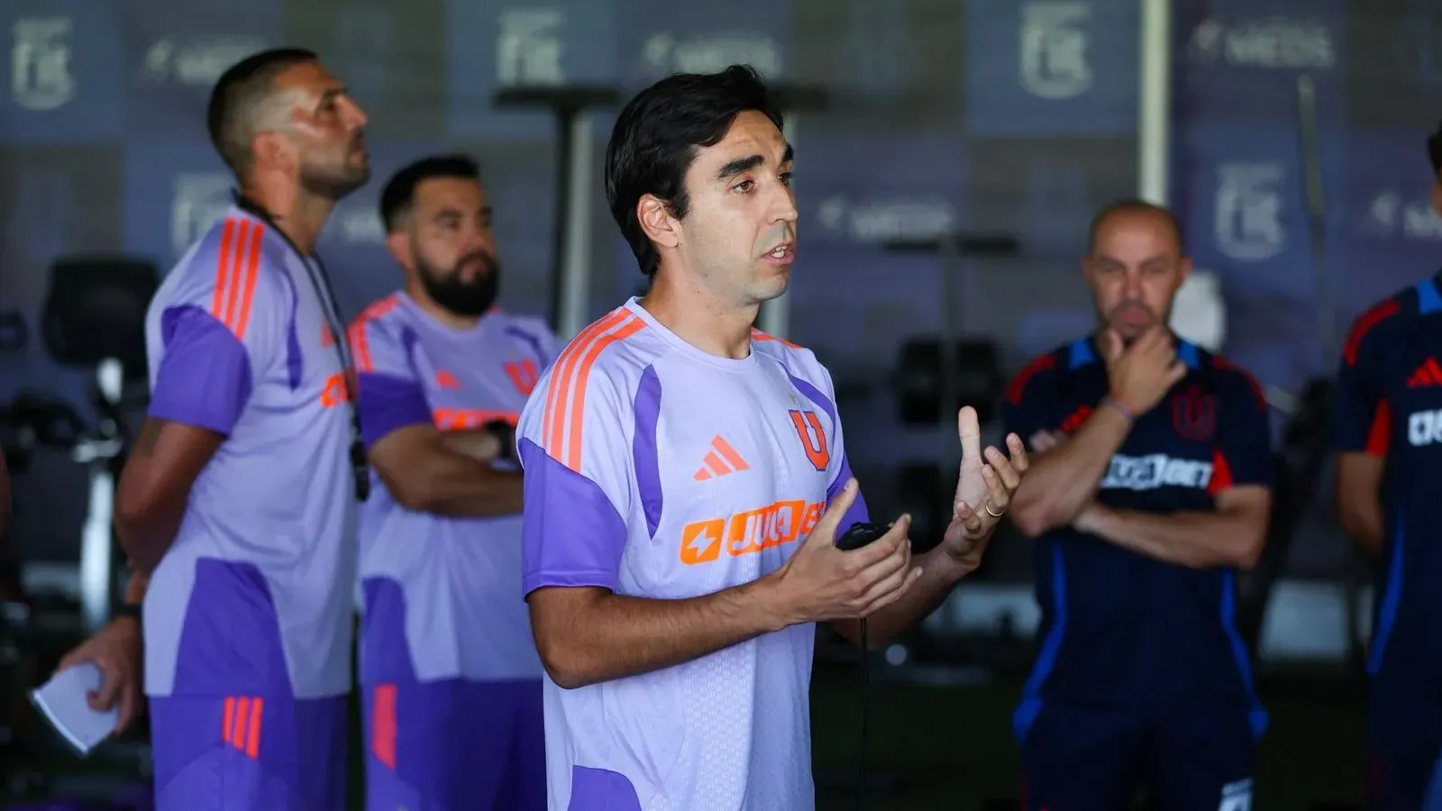 Francisco Meneghini espera por refuerzos. Imagen: U. de Chile.