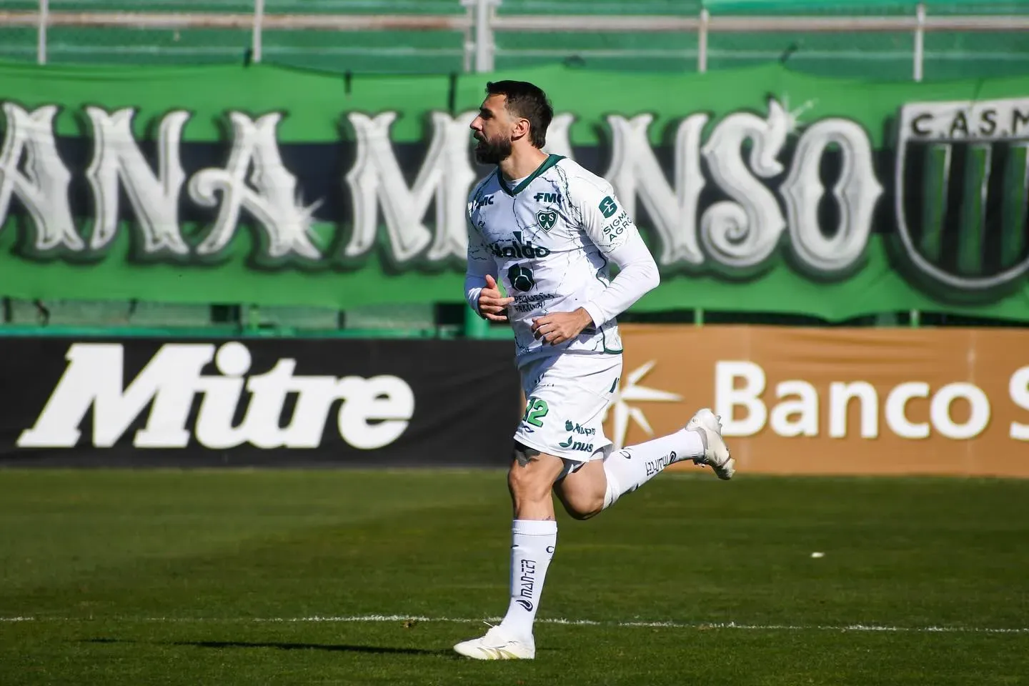 Prato en su aventura por Sarmiento.