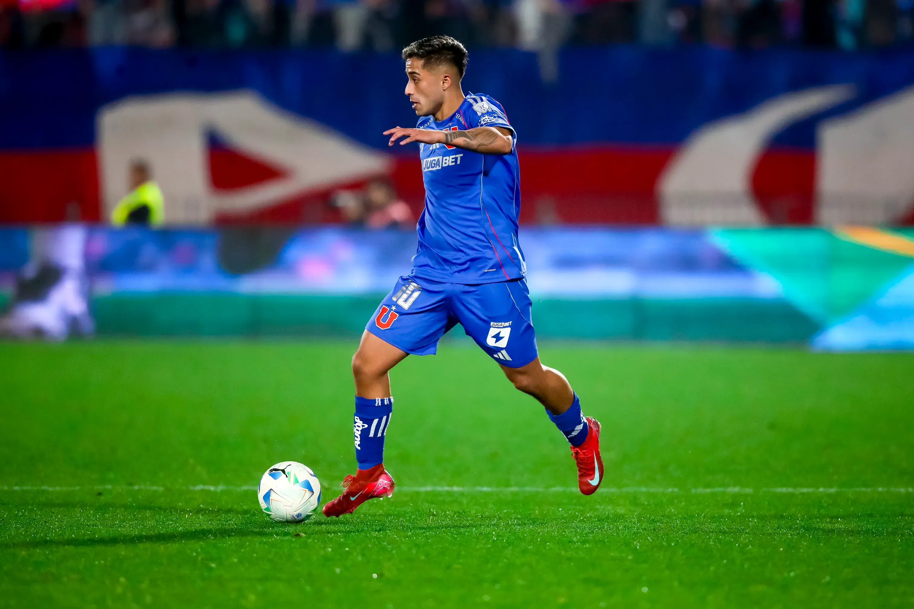 Lucas Assadi es el gran valor que tiene Universidad de Chile en este mercado de fichajes. | Foto: Photosport.