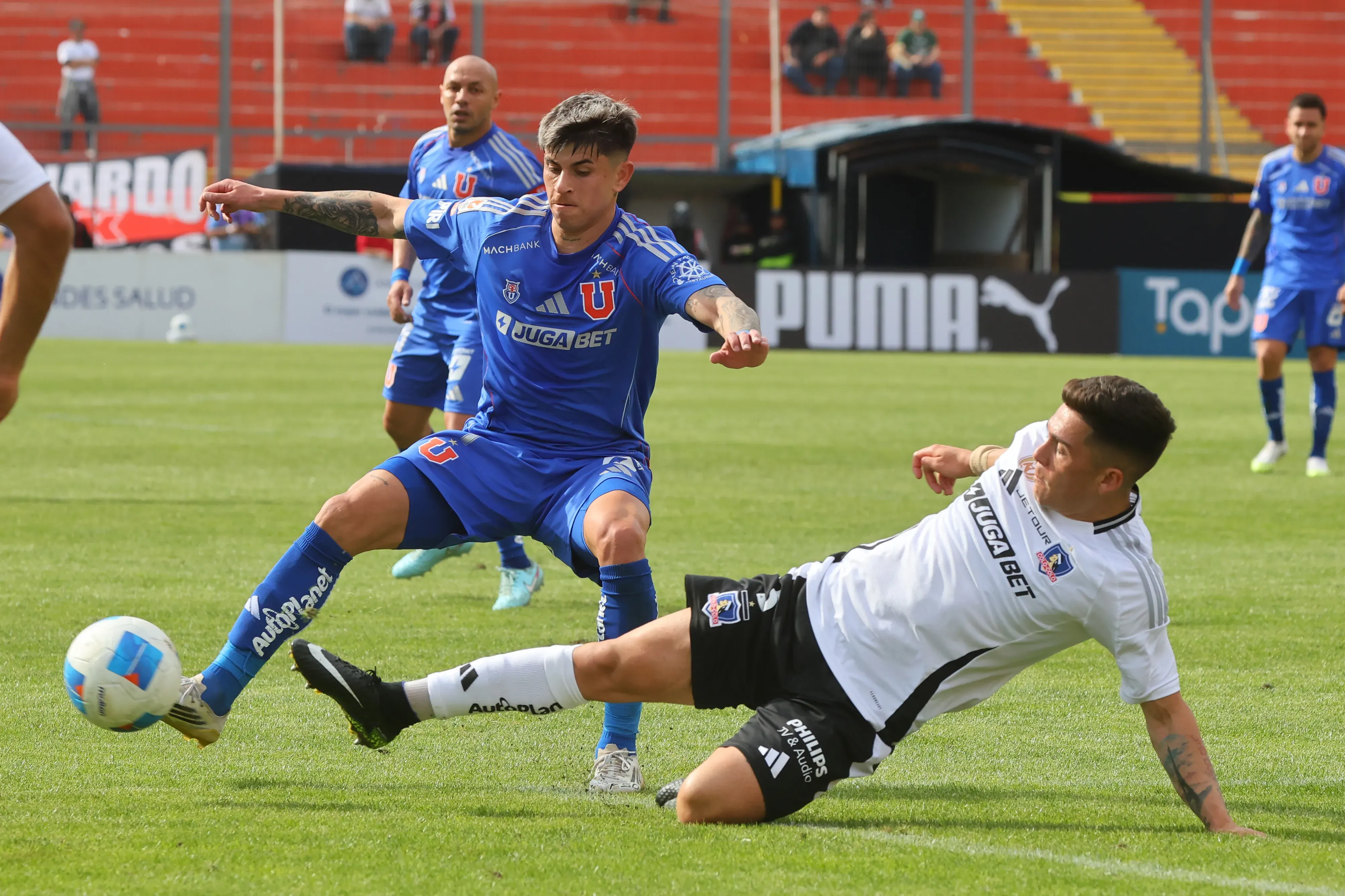Universidad de Chile y Colo Colo esperan el fixture de la temporada 2026. Foto: Jonnathan Oyarzun/Photosport