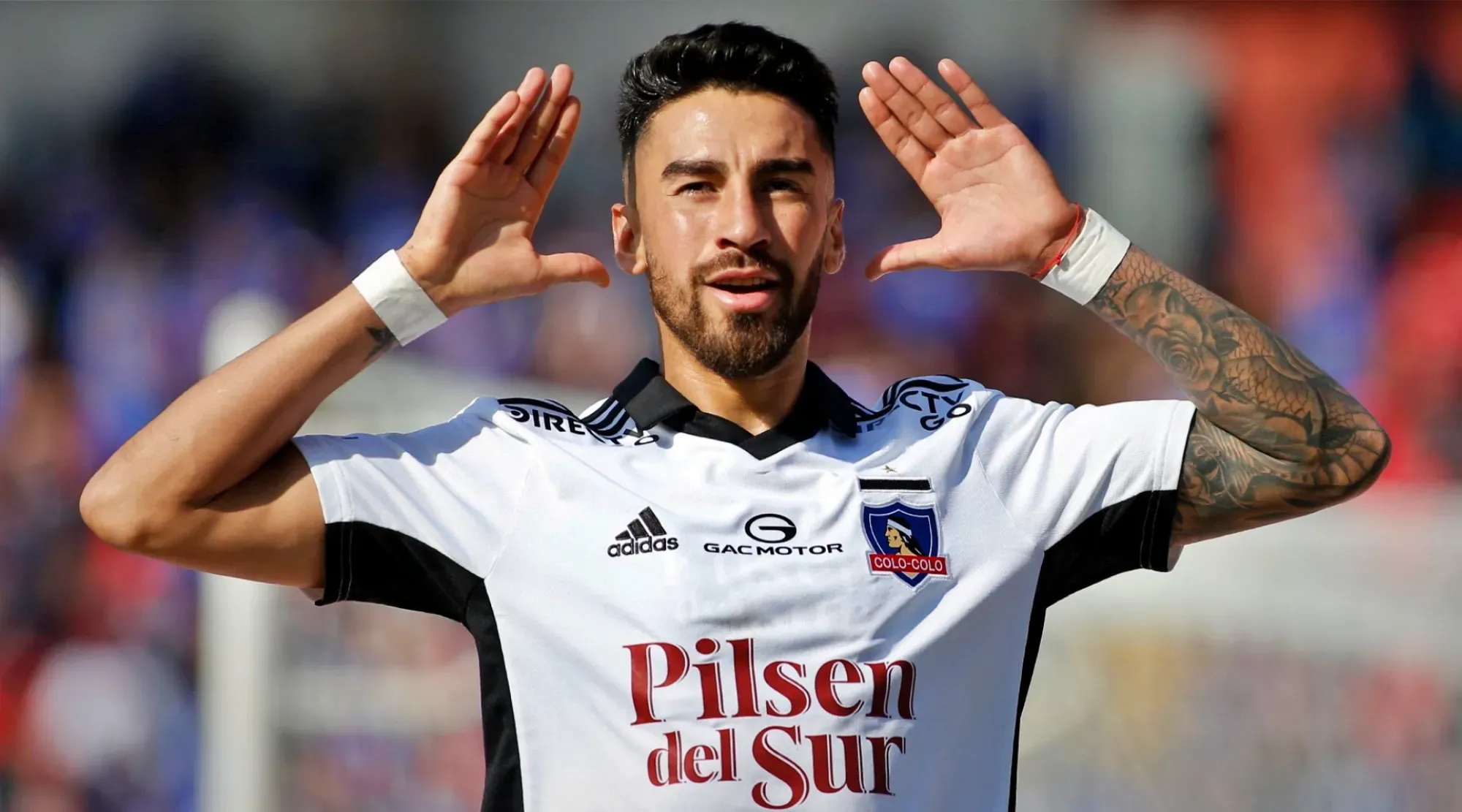 Juan Martín Lucero convirtió 24 goles en 39 partidos en su paso por el Cacique. ¿Repetirá esos buenos números en caso de llegar a Universidad de Chile? | Foto: Colo Colo.