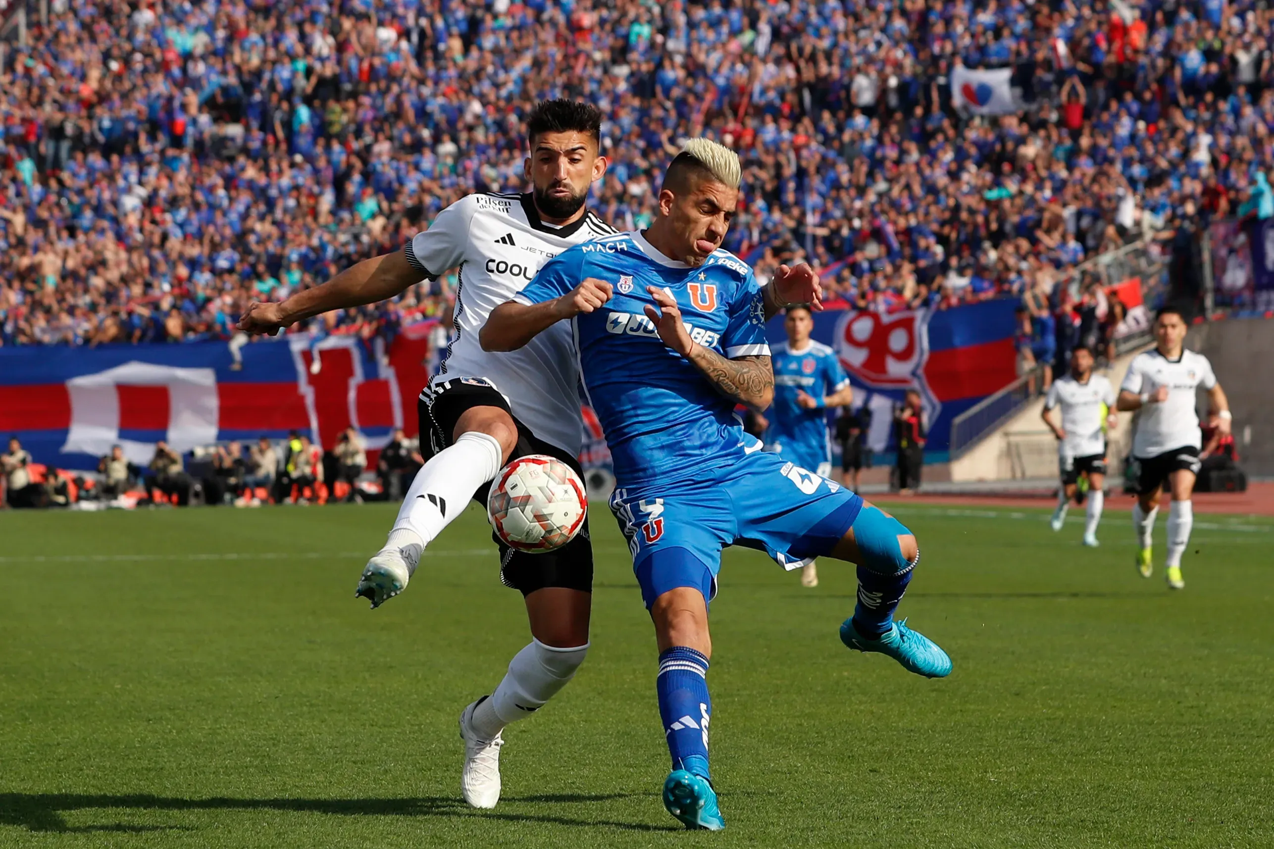Leandro Fernández ha convertido 33 goles en 100 partidos con Universidad de Chile. | Foto: Photosport.