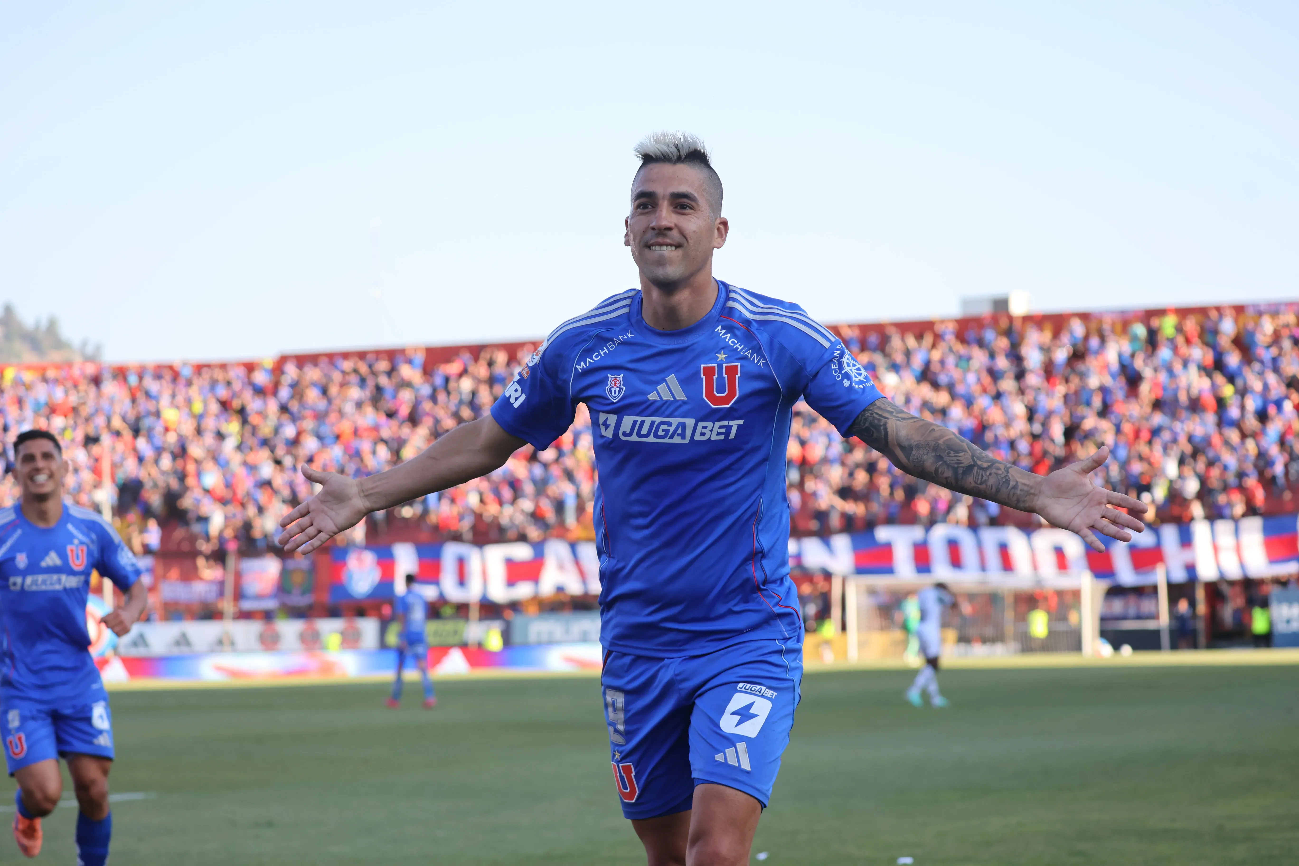 Leandro Fernández lleva tres años en U. de Chile. Imagen: Photosport