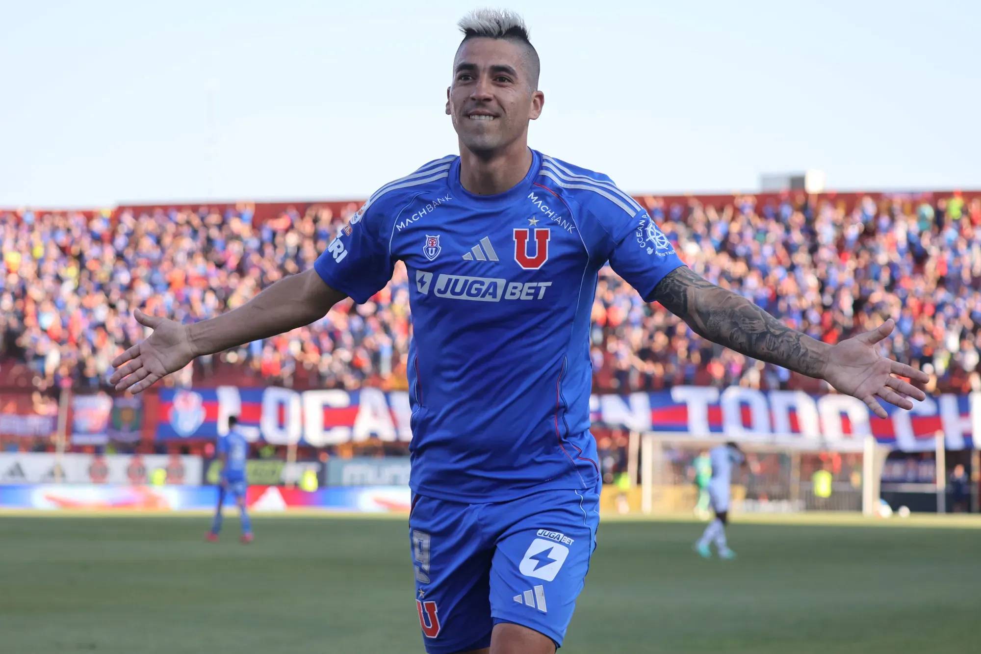 Barristas de la U exigen que Meneghini reintegre a Leandro Fernández al proyecto 2026.