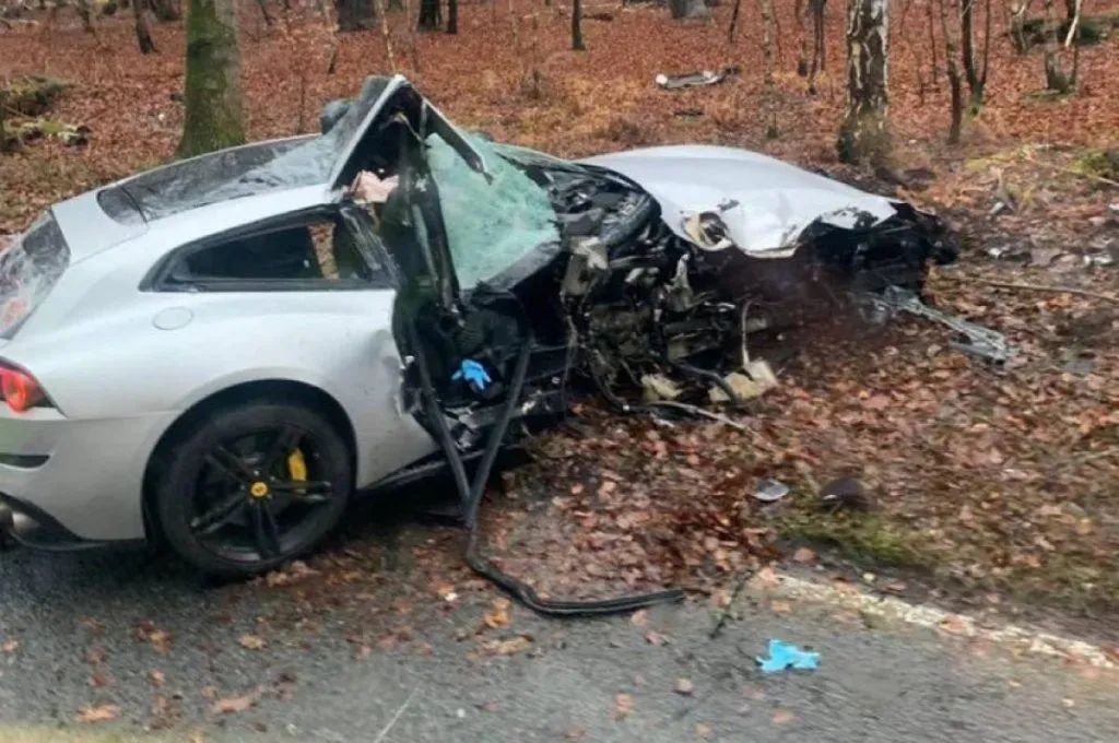 Imagens de como ficou o carro do jogador. Foto: Imago.