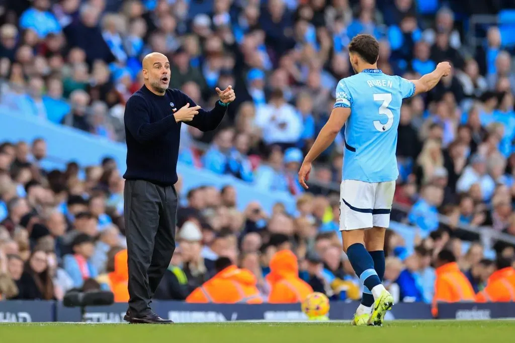 Rúben e Guardiola a trocarem “impressões”. Foto: Imago.