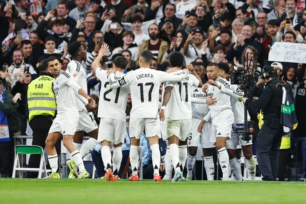 Os jogadores do Real Madrid a festejarem um golo na sua “casa”. Foto: Imago.