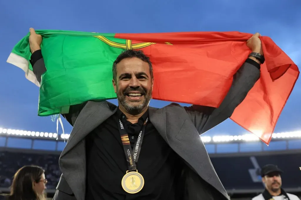 Artur Jorge teve muitos motivos para sorrir durante a sua passagem pelo Brasil. Foto: Getty Images.