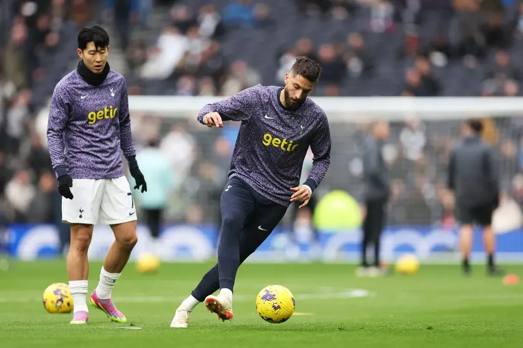 Rodrigo Bentancur a aquecer antes de um jogo. Foto: Julian Finney/Getty Images.