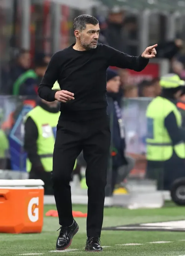 Sérgio Conceição fez a antevisão do jogo, em conferência de imprensa. Foto: Marco Luzzani/Getty Images.