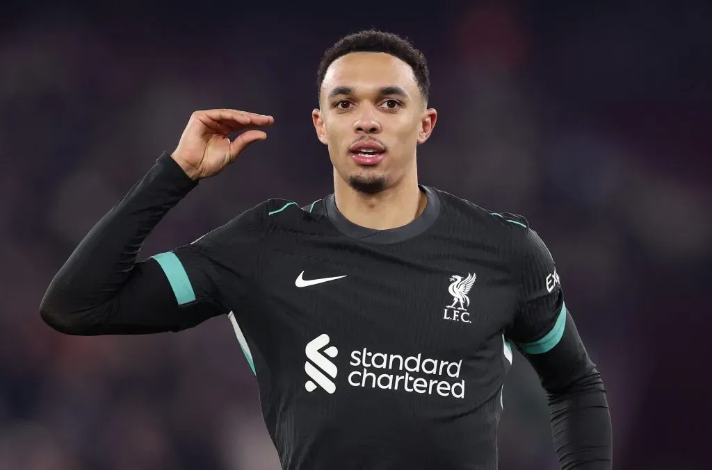 Alexander-Arnold, do Liverpool, segue como alvo do Real Madrid. Foto: Julian Finney/Getty Images.