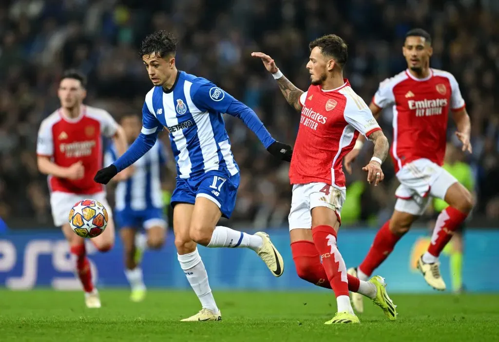 Iván Jaime em ação pelo Porto contra o Arsenal. Foto: Michael Regan/Getty Images.