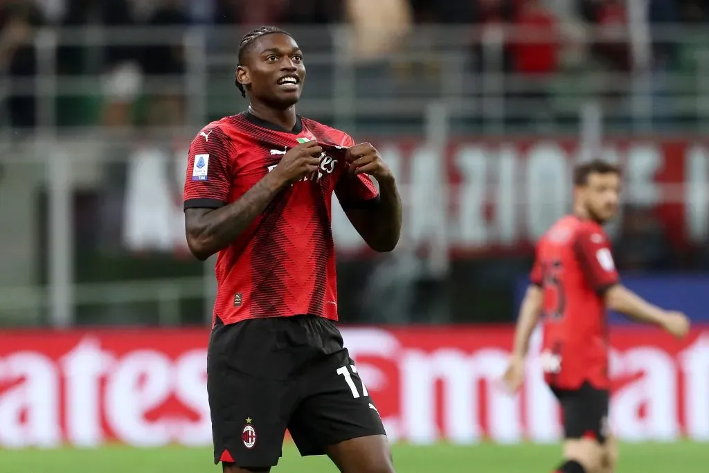 Rafael Leão, cobrado por treinador do Milan. Foto: Marco Luzzani/Getty Images.