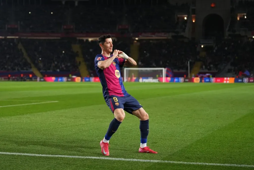 Lewandowski marcou mais um golo para a sua conta pessoal. Foto: Alex Caparros/Getty Images.