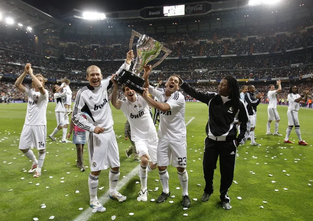 Drenthe a comemorar com os colegas a conquista da La Liga, em 2008. Foto: Jasper Juinen/Getty Images.