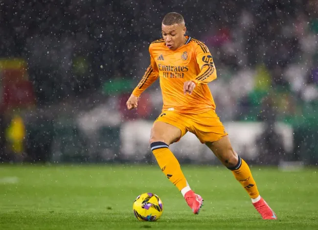 Mbappé não esteve ao seu nível habitual. Foto: Fran Santiago/Getty Images.