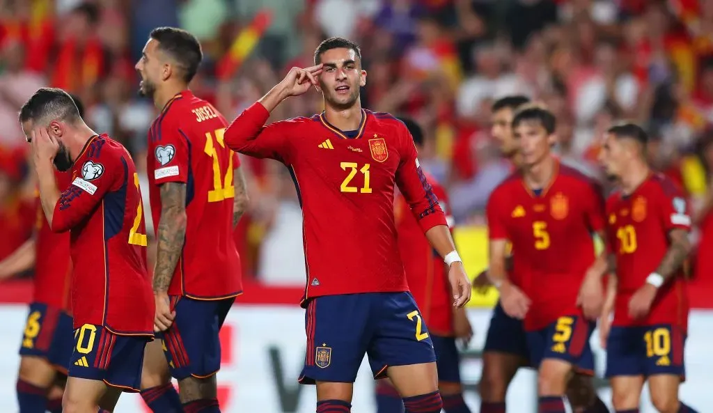 Ferran Torres celebra golo pela Espanha. Foto: Fran Santiago/Getty Images.