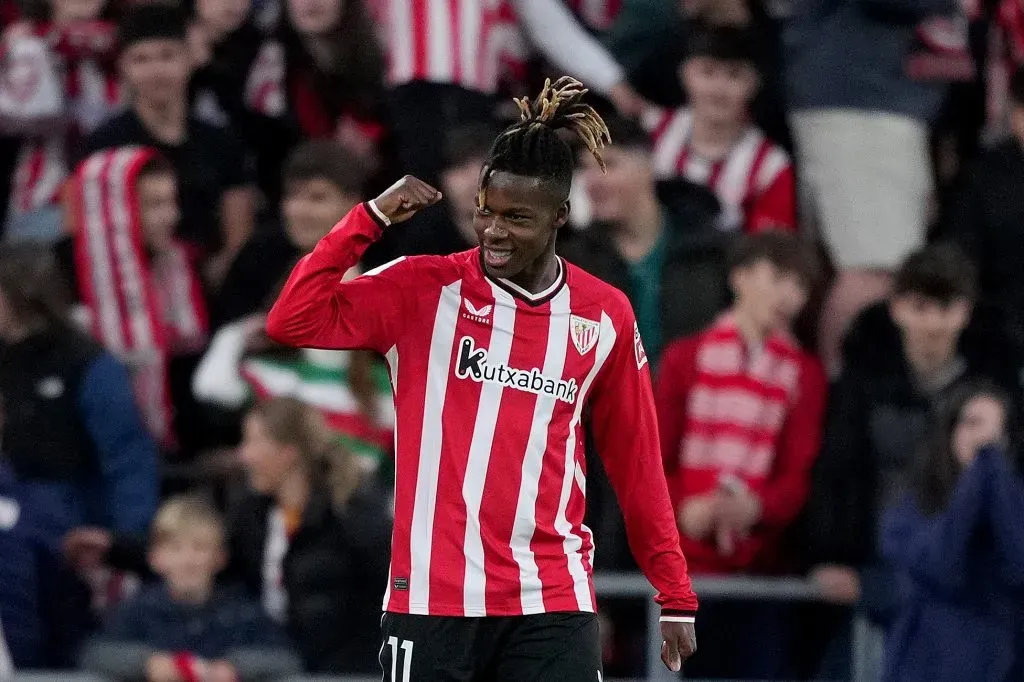 Nico Williams celebra golo pelo Athletic Bilbao. Foto: Juan Manuel Serrano Arce/Getty Images.