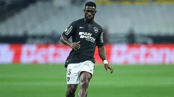 Bastos durante o Brasileirão de 2024 pelo Botafogo. Foto: Getty Images
