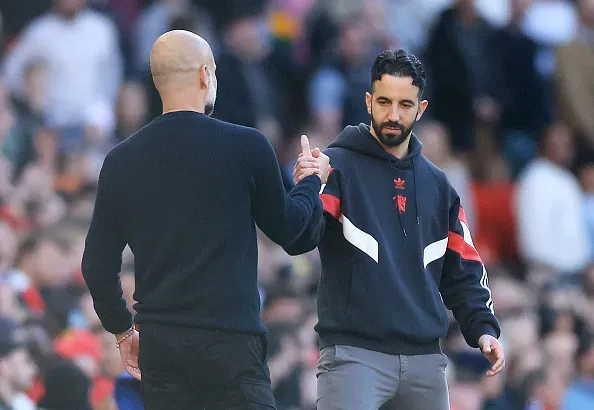 Ruben Amorim e Pep Guardiola. Foto: Getty Images